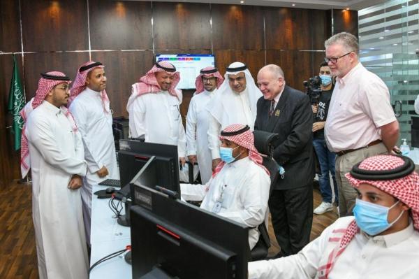رئيس «مدن الطاقة العالمية» يزور معالم الشرقية