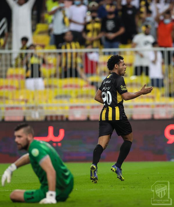 الاتحاد يسترد الصدارة