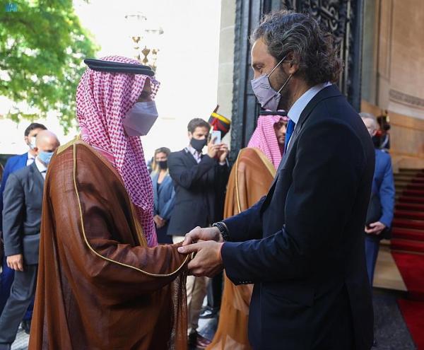 وزير الخارجية يستعرض العلاقات الثنائية مع الأرجنتين
