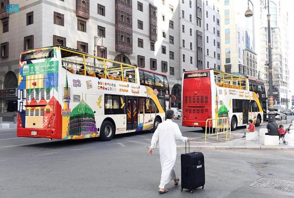 «الحافلة السياحية» تنظم رحلات إلى المعالم التاريخية في المدينة المنورة