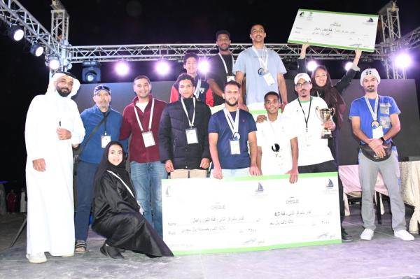 تتويج الفائزين ببطولة المملكة للدبابات البحرية بالجبيل
