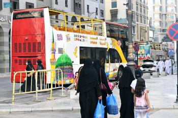 «الحافلة السياحية» تنظم رحلات إلى المعالم التاريخية في المدينة المنورة