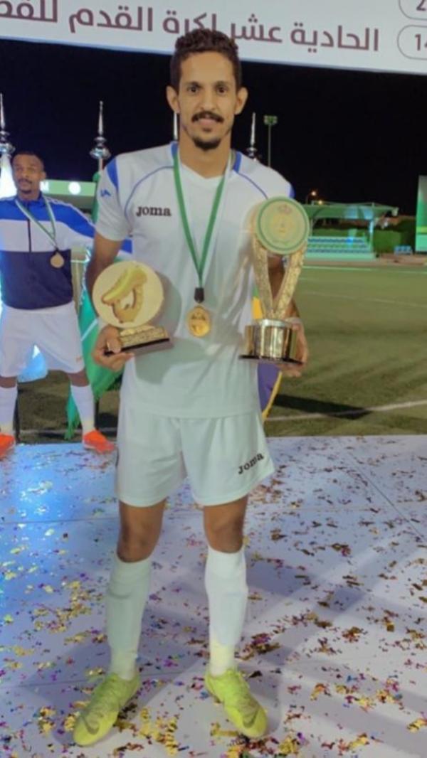 العروض تنهال على «الظفيري»