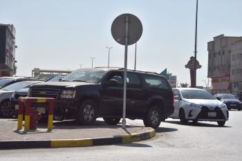 وقوف المركبات على الأرصفة