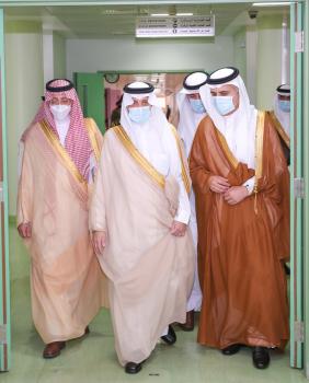 أمير الشرقية يدشن خدمات صحية جديدة في 6 مشاريع بالأحساء