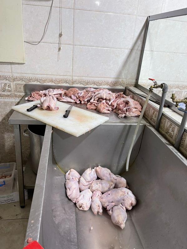 بلدية غرب الدمام: تسييح اللحوم بطرق تقليدية مخالف لسلامة الغذاء