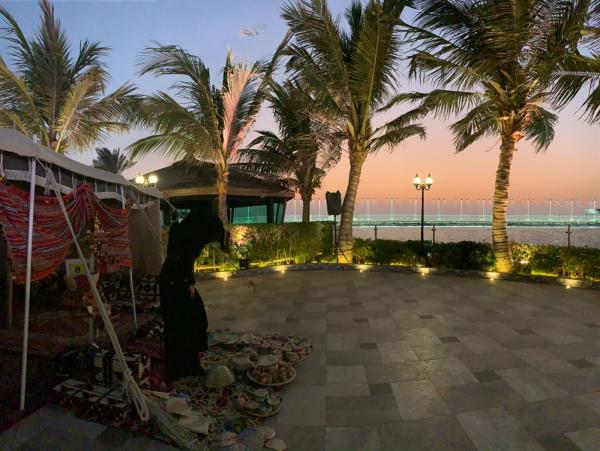 الخيمة العربية.. تلهم الإعلام الأجنبي