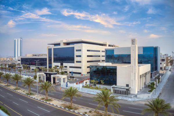 تعافي مريضة بعد مكوثها عاما على جهاز التنفس الصناعي بمواساة الخبر