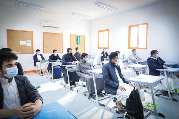 غدا.. عودة الطلبة للمدارس بنسبة 100 %