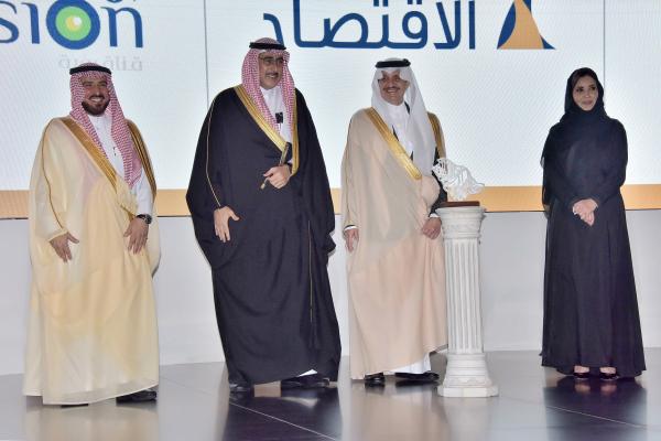 أمير الشرقية يكرم 'اليوم' الراعي الإعلامي