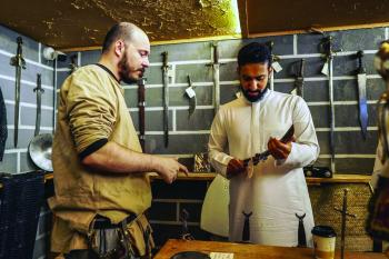 «كومبات فيلد».. حياة الماضيفي قلب موسم الرياض