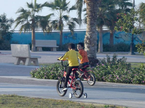 «شواطئ الشرقية»..وجهة محبي الطبيعة وهواة التصوير