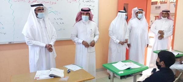 «العطوي» يقف على سير العملية التعليمية بالعيص