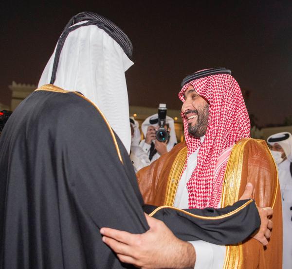 ولي العهد يصل العاصمة القطرية في زيارة رسمية