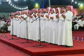 «خلّوها».. وجهة هواة الشعر والتراث من زوار موسم الرياض