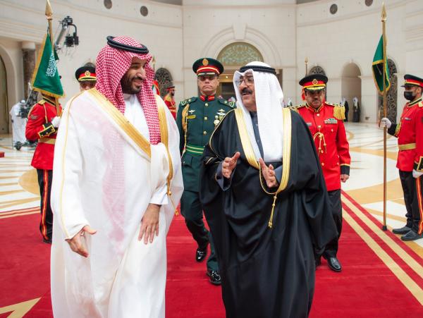 ولي العهد يغادر الكويت بعد زيارة رسمية