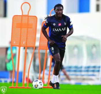 الهلال يسعى لتخطي عناد الفيحاء