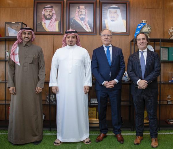 المسحل يستقبل سفير الأرجنتين لدى المملكة