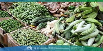 إغلاق 6 منشآت ومصادرة 9 أطنان مواد غذائية فاسدة بمكة