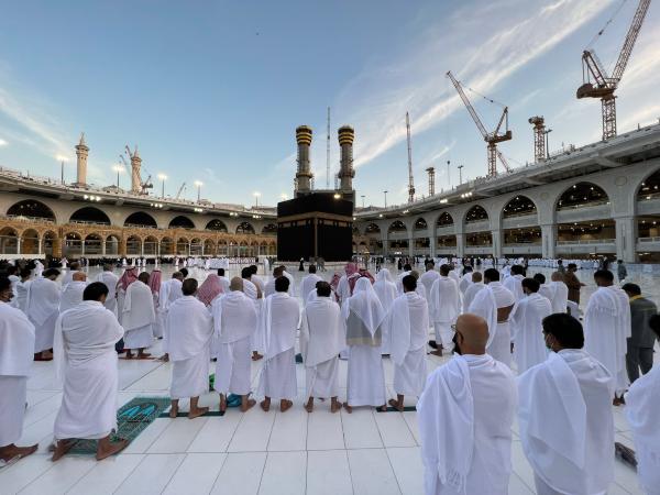 عاجل .. بدء صلاة الاستسقاء في المسجد الحرام