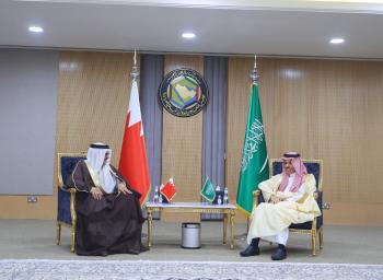 عاجل: خادم الحرمين يتلقّى رسالة خطّية من ملك البحرين