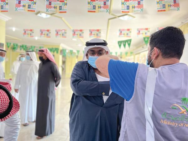 121 مستفيدا من حملة التطعيم ضد «الموسمية»