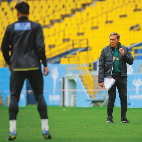 الهلال جدد لسالم.. والنصر ينتعش بالتغييرات