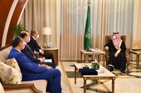 أمير الشرقية يستقبل السفير المصري لدى المملكة