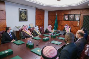 أمير الشرقية يستقبل مدير عام مركز اليونسكو الإقليمي للجودة