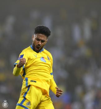 النصر يتخطى الاتفاق ويضرب موعدا ناريا مع الهلال