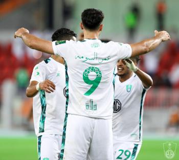 الأهلي يقصي حامل اللقب