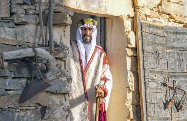 «الجبة»..اللباس التاريخي لأجواء الشتاء في الباحة
