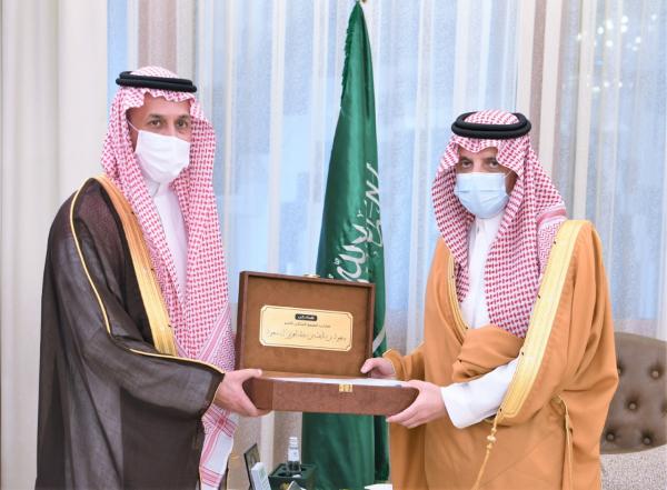 أمير الشرقية: القطاع الثالث يحظى بدعم واهتمام القيادة