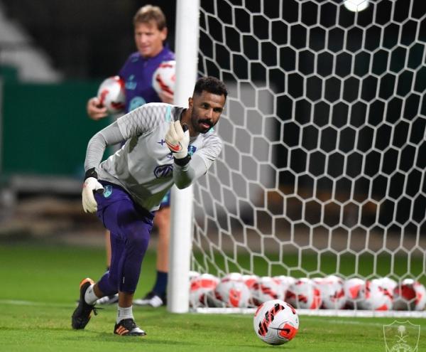 العويس يطمئن جماهير الأهلي