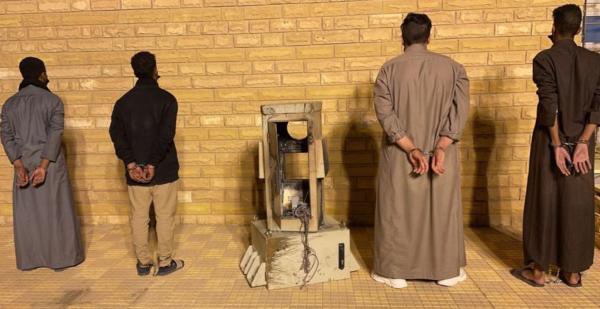 ضبط 4 مواطنين أتلفوا جهاز رصد آلي بالقصيم