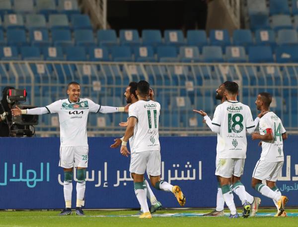 الفتح يقهر الظروف والهلال