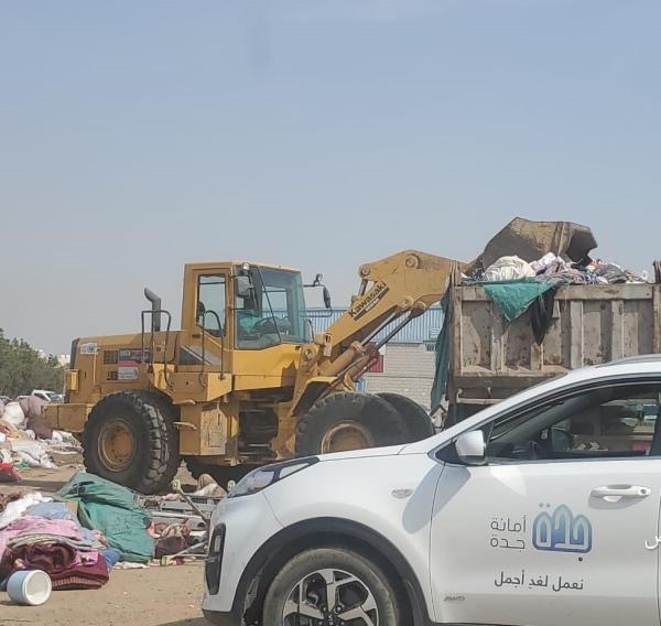 إزالة مخالفات بمساحة 21 ألف متر مربع بجدة