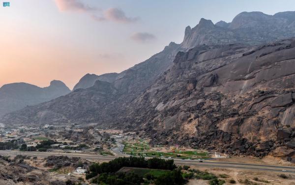 تهامة الباحة.. وجهة الباحثين عن سياحة الشتاء الدافئة
