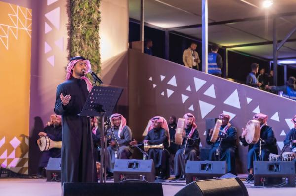 فؤاد عبدالواحد ينثر إبداعه الغنائي في «قفز السعودية»