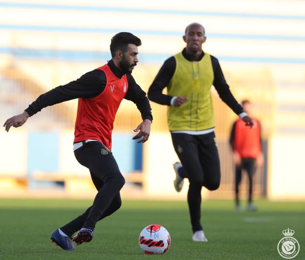النصر يقترب من الكفاءة وتجديد عقود الثلاثي