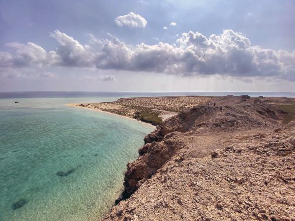 «جزيرة جبل الليث»..
طبيعة بكر وأجواء معتدلة