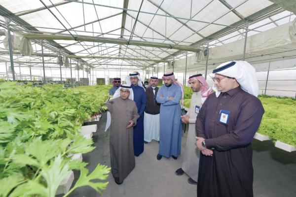 مناقشة خطة تطوير مزارع «الري» النموذجية