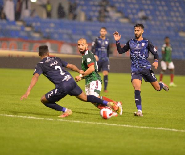 الاتفاق يفلت من كمين الفيحاء