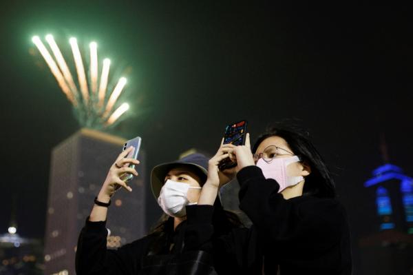 الصين.. عام 2022 يبدأ بقيود صارمة لاحتواء «كورونا»
