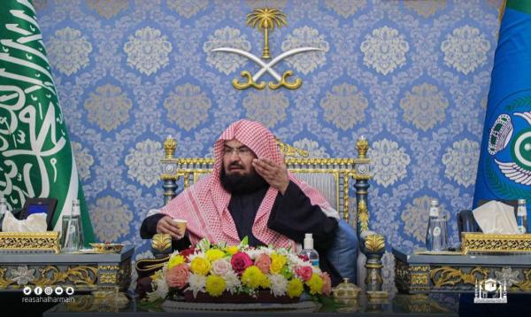 «السديس» : تضحيات جنودنا البواسل درس عظيم للدفاع عن الوطن