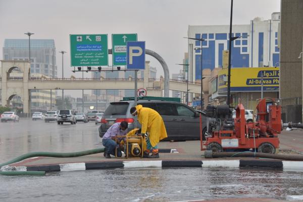 أمطار الشرقية.. حلول تقليدية لأزمات تتكرر سنويا