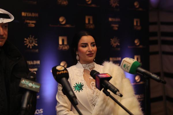 راشد الماجد وهدى الفهد يفتتحان جلسات العاذرية الطربية