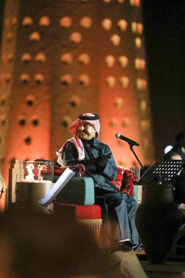 راشد الماجد وهدى الفهد يفتتحان جلسات العاذرية الطربية
