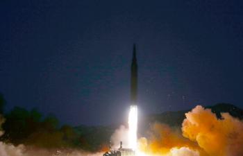 كوريا الشمالية تؤكد إطلاق صاروخ جديد أسرع من الصوت