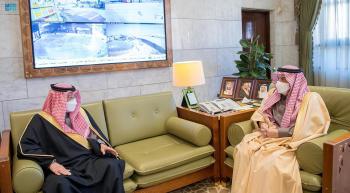 الأمير فيصل بن بندر يستقبل سفير مملكة البحرين لدى المملكة